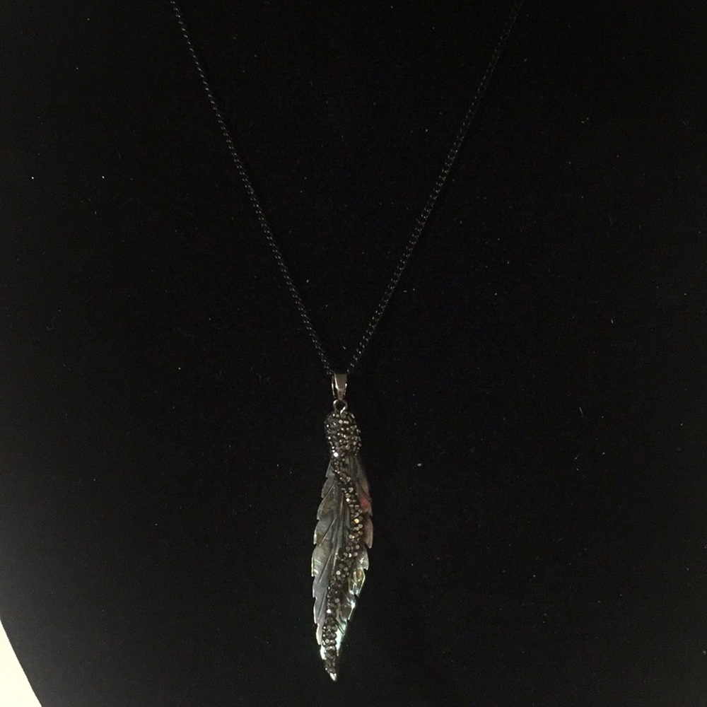 Shell feather necklace